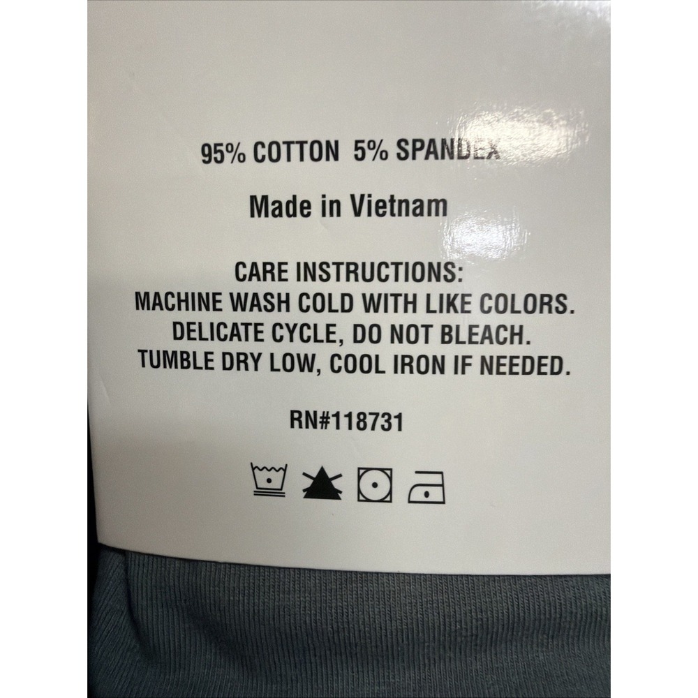 Berkley Jensen Women's Capri Leggings 2-Pack, Black/Grey, Size Medium - Picture 5 of 6